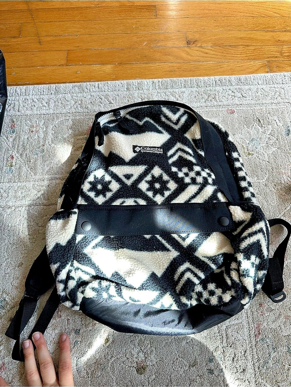 Columbia Helvetia 14L Backpack Black & White